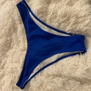 Bikini bottoms, cheeky